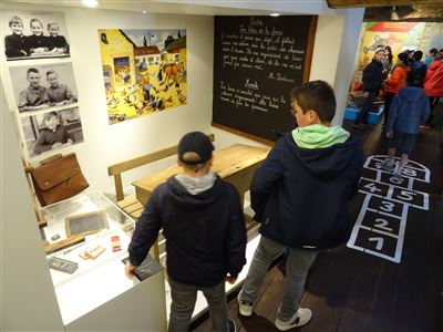 Exposition "Les petites mains" - CD50