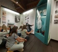 Visite de l'exposition "Les petites mains"' - CD50